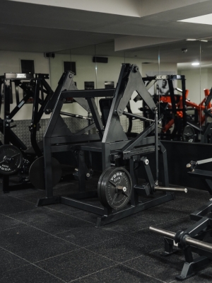 Skelcore Squat Trainer Installed At Muscleworks Southwark